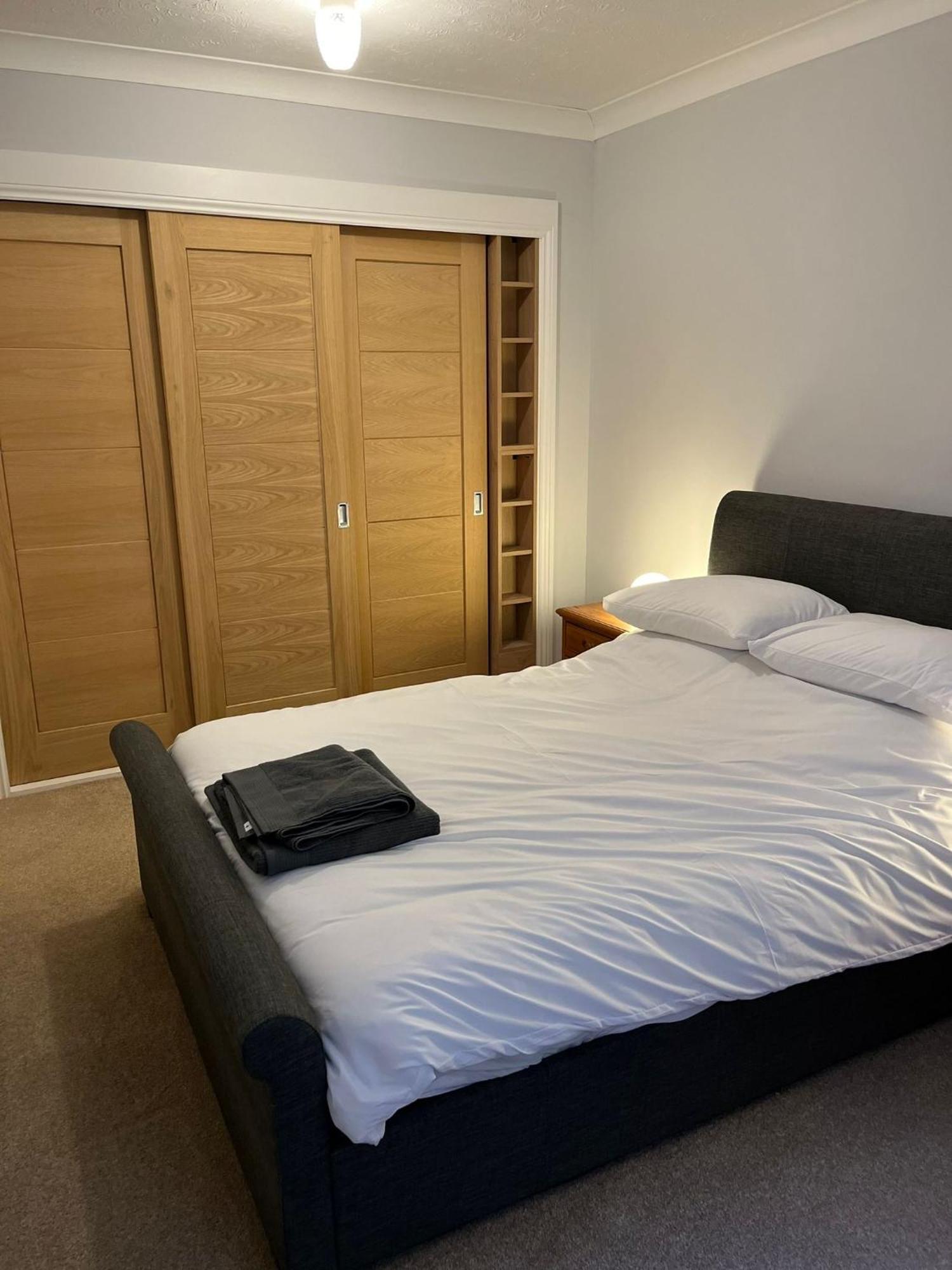 Duplex Flat In Town Centre,free Paking And Wifi Apartment