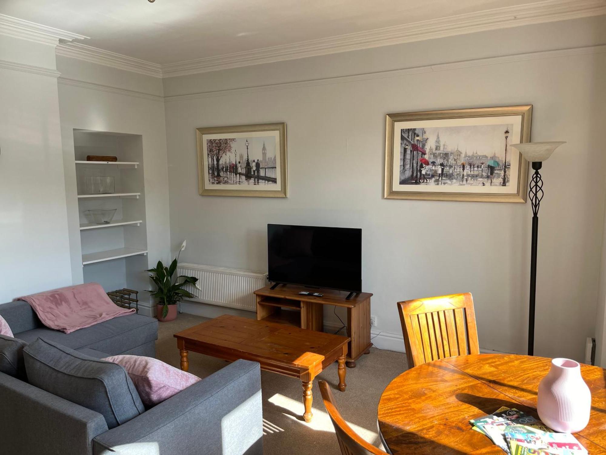 Duplex Flat In Town Centre,free Paking And Wifi Apartment Cirencester