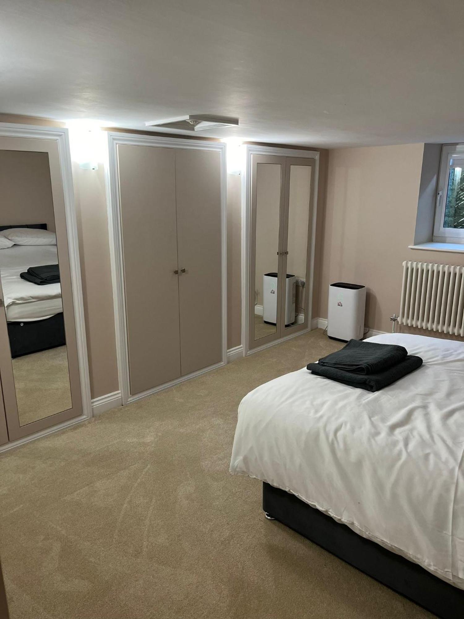 Duplex Flat In Town Centre,free Paking And Wifi Apartment